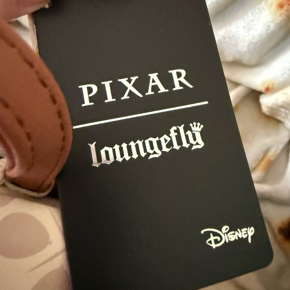 Loungefly x Pixar Up with Carl and Ellie - Picture 7 of 7